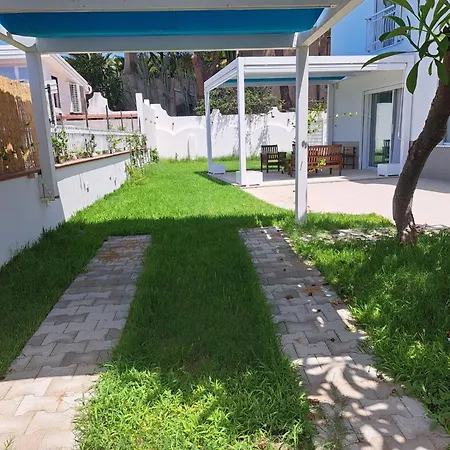 La Blanca Villa